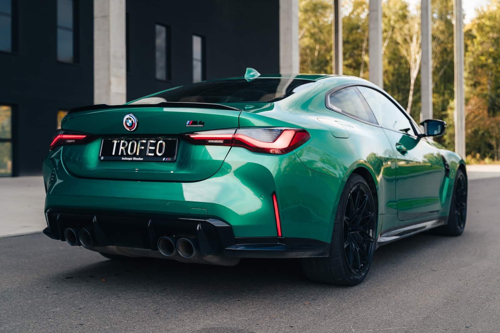 wypozyczalnia-samochodow-bmw-m4