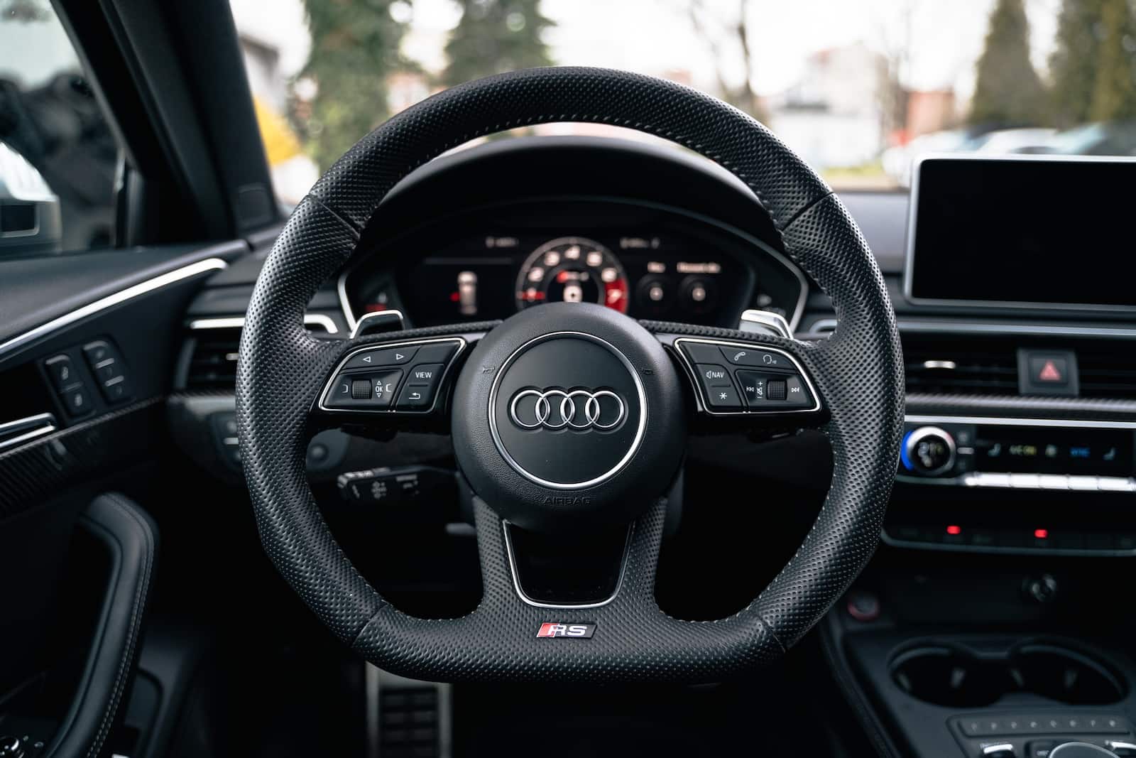 Audi RS4 Sport Quattro - obrazek 3