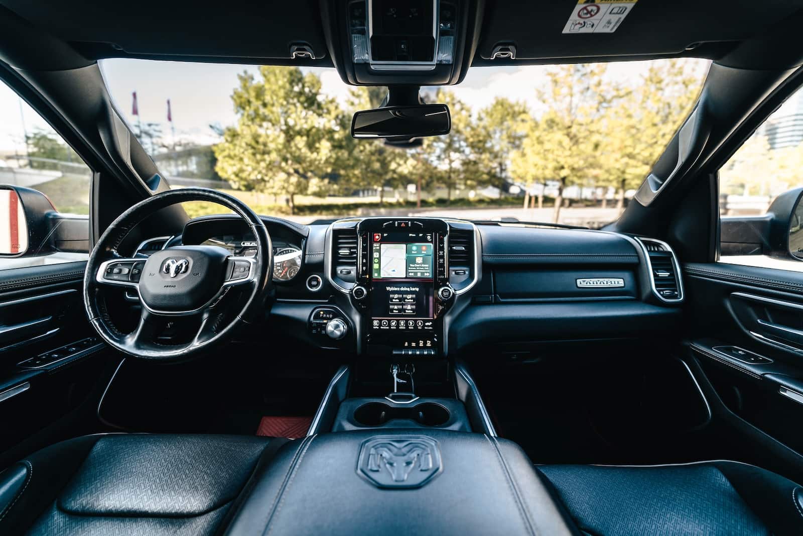 Dodge RAM 1500 Laramie 4x4 5.7L HEMI - obrazek 6