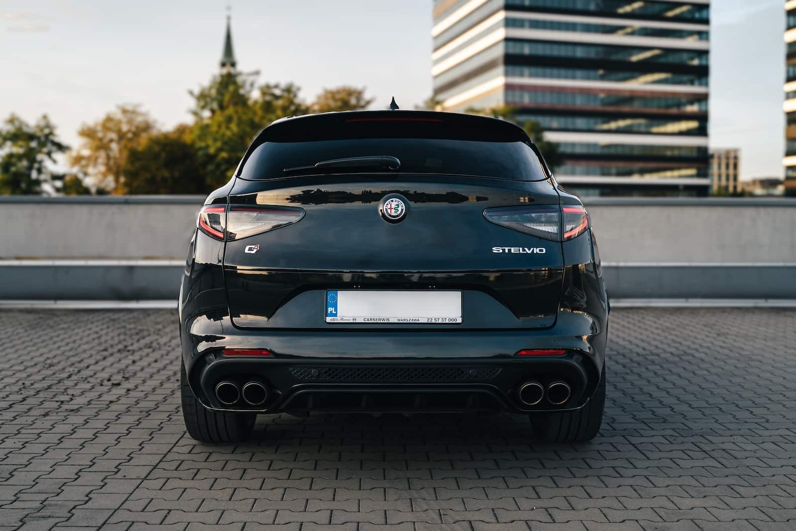 Alfa Romeo Stelvio Quadrifoglio V6 - obrazek 8