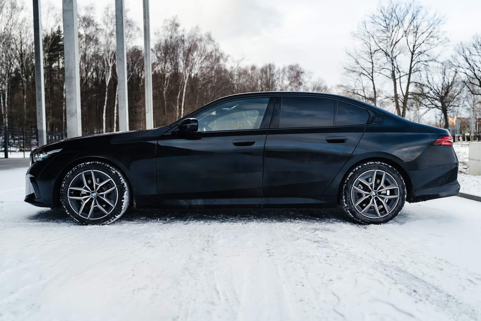 BMW 520i G60 M pakiet - obrazek 8