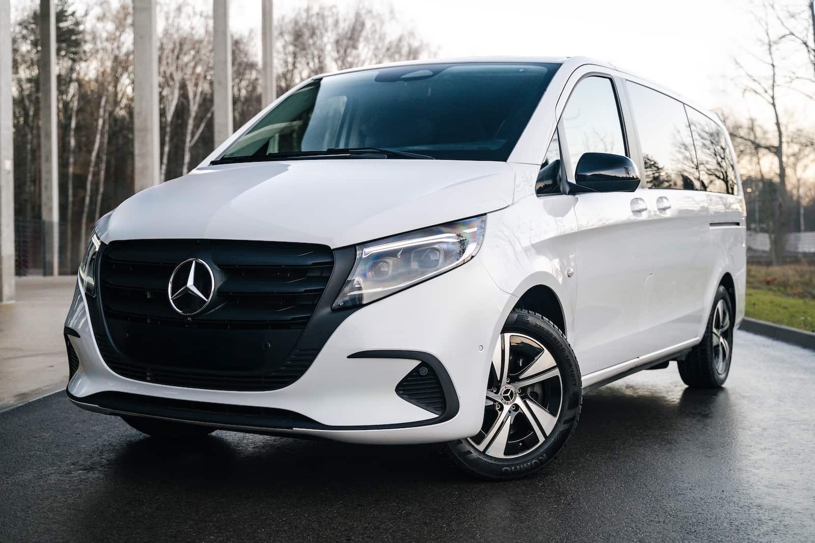 wynajem busa 9 osobowego