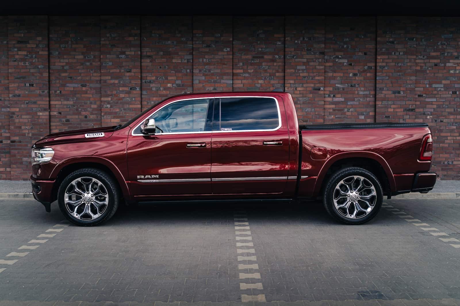 dodge-ram-limited-bok