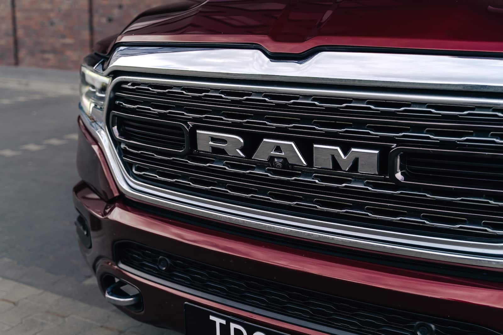 Dodge RAM 1500 Limited 4x4 5.7L HEMI - obrazek 8