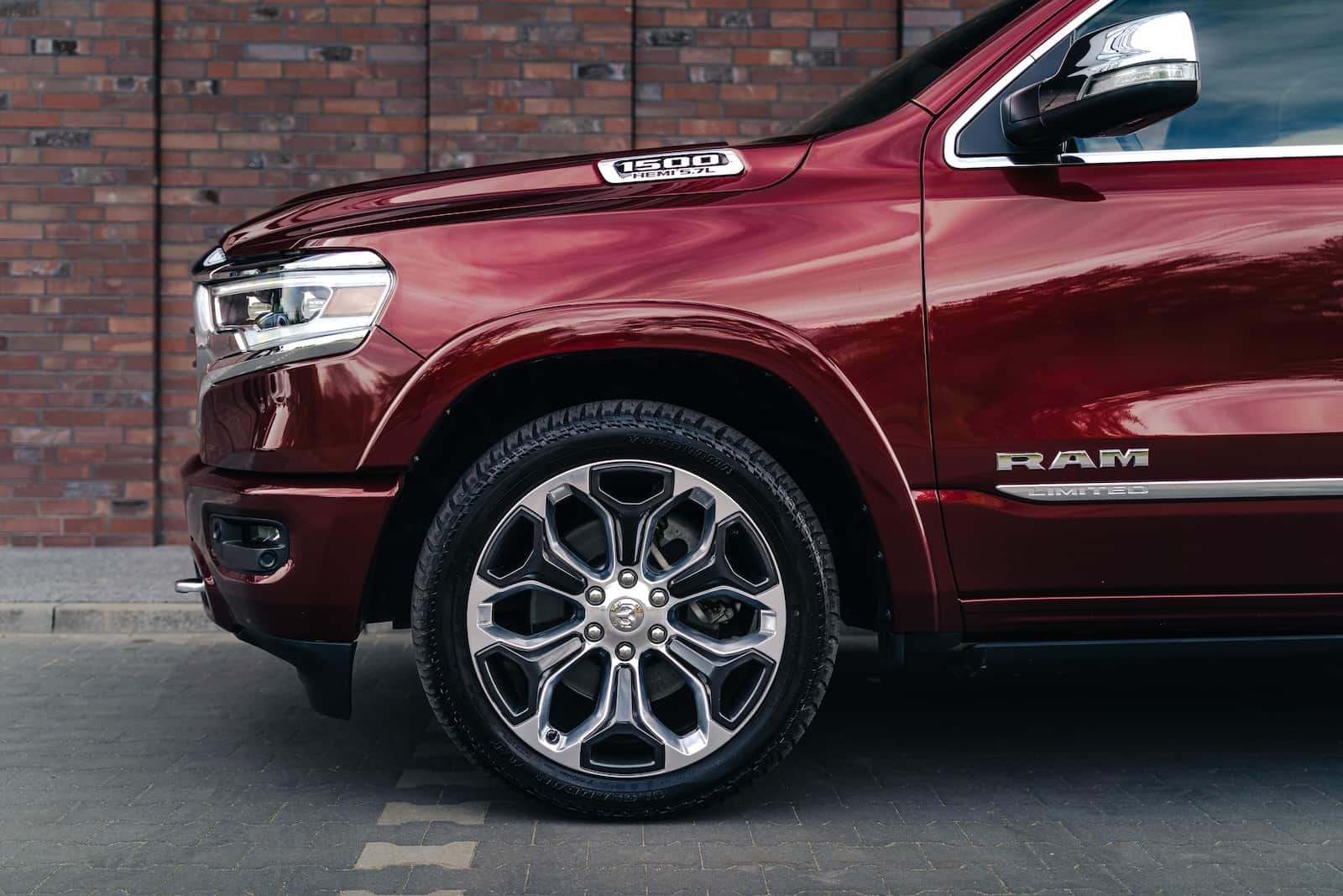 Dodge RAM 1500 Limited 4x4 5.7L HEMI - obrazek 11