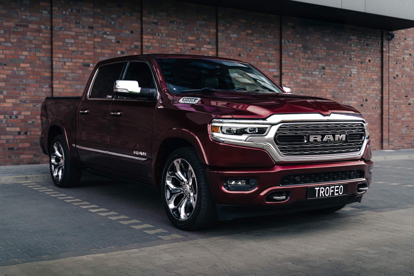 Dodge RAM 1500 Limited 4x4 5.7L HEMI - obrazek 16