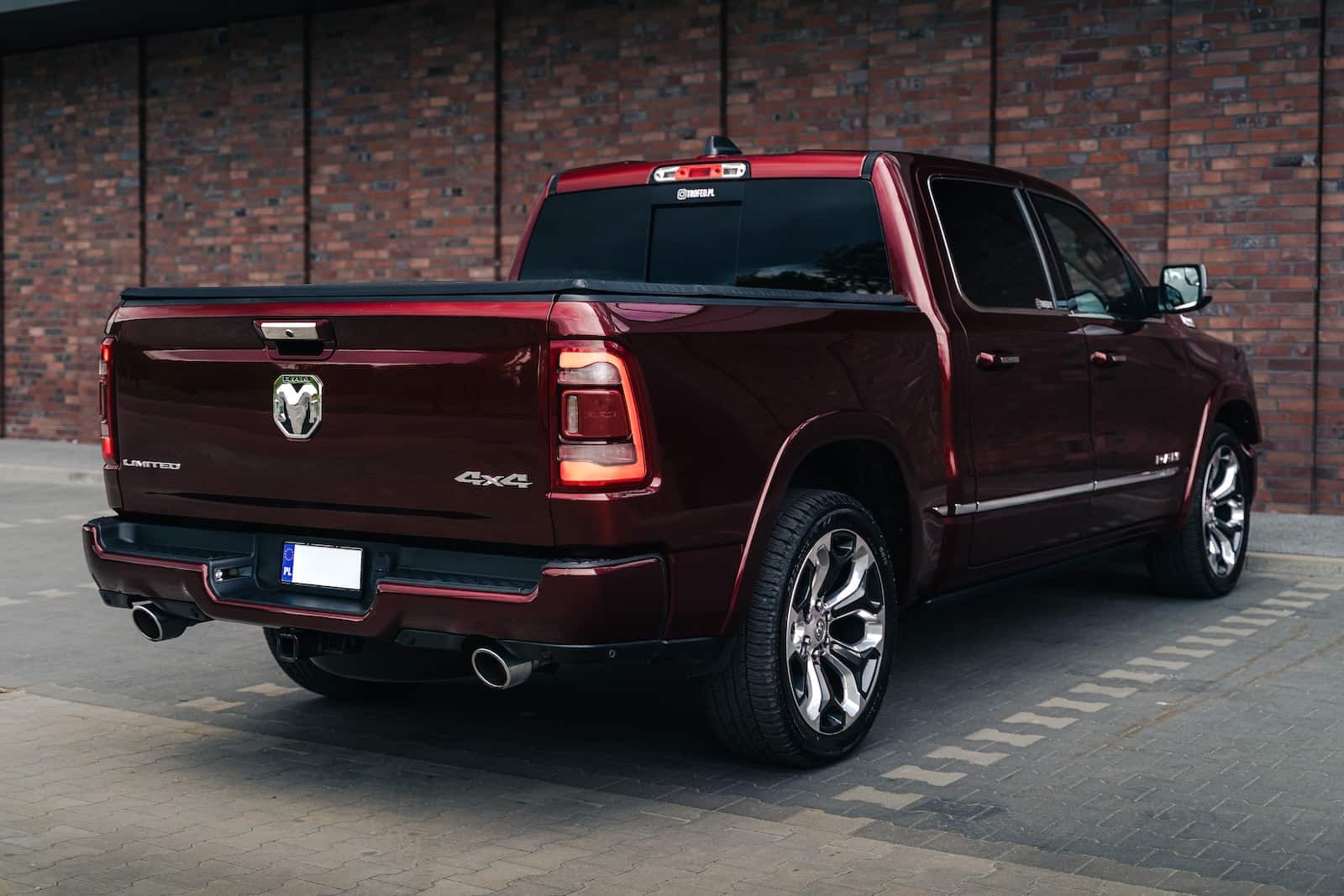 Dodge RAM 1500 Limited 4x4 5.7L HEMI - obrazek 17
